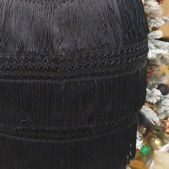 Express Black Event Fringe Skirt Sz 10 - Picture 9 of 9
